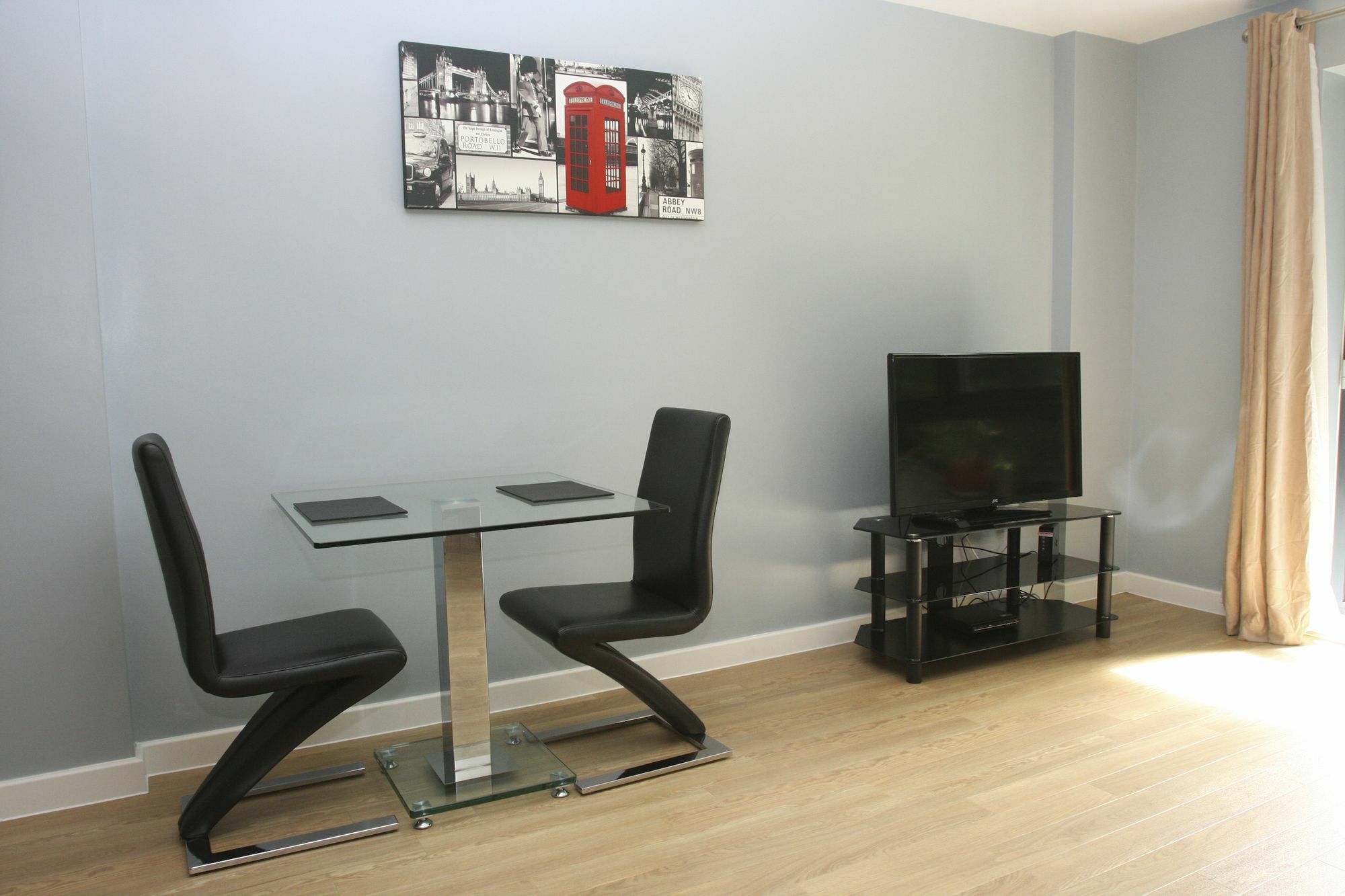 Letting Serviced Apartments - Flanders Court, Watford Town Centre Экстерьер фото